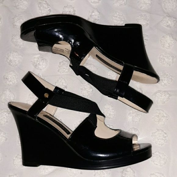 Dana Buchman Jaden Black‎ Patent Pleather Wedges 8½ - Picture 2 of 8